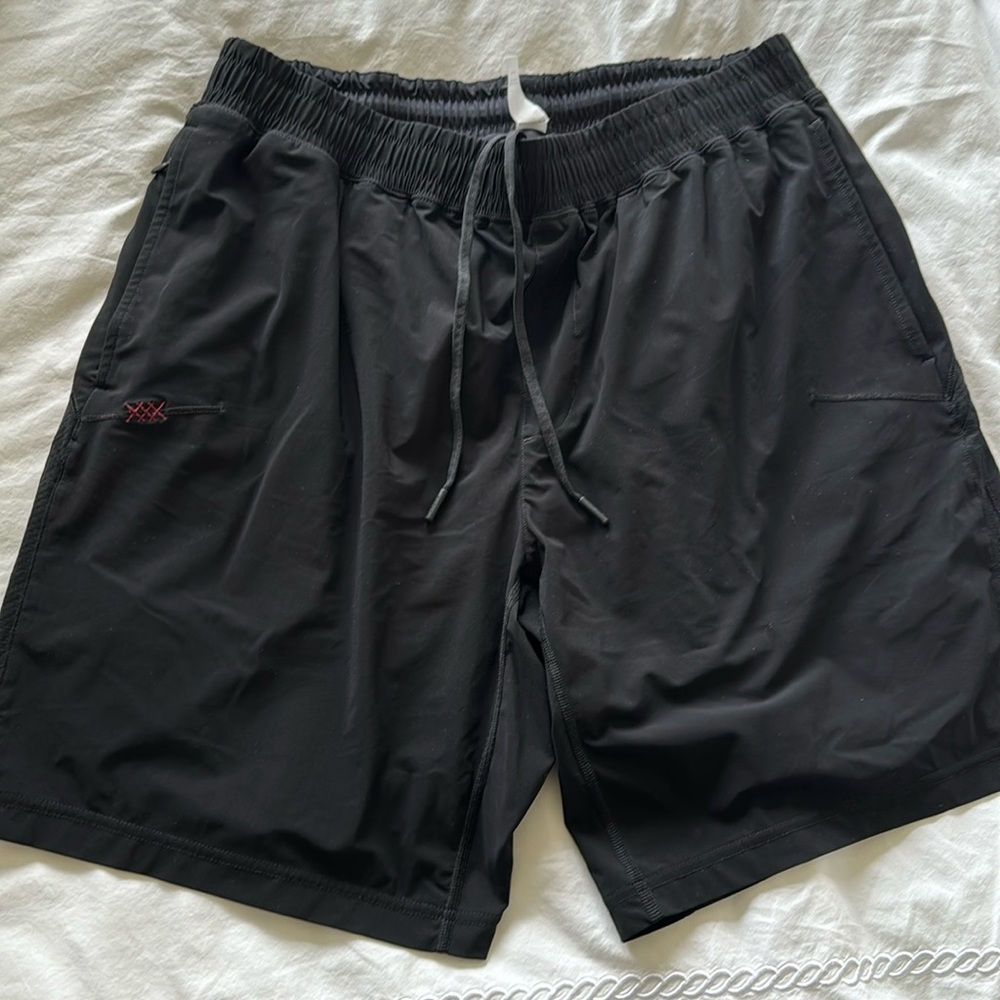 Rhône lined black shorts